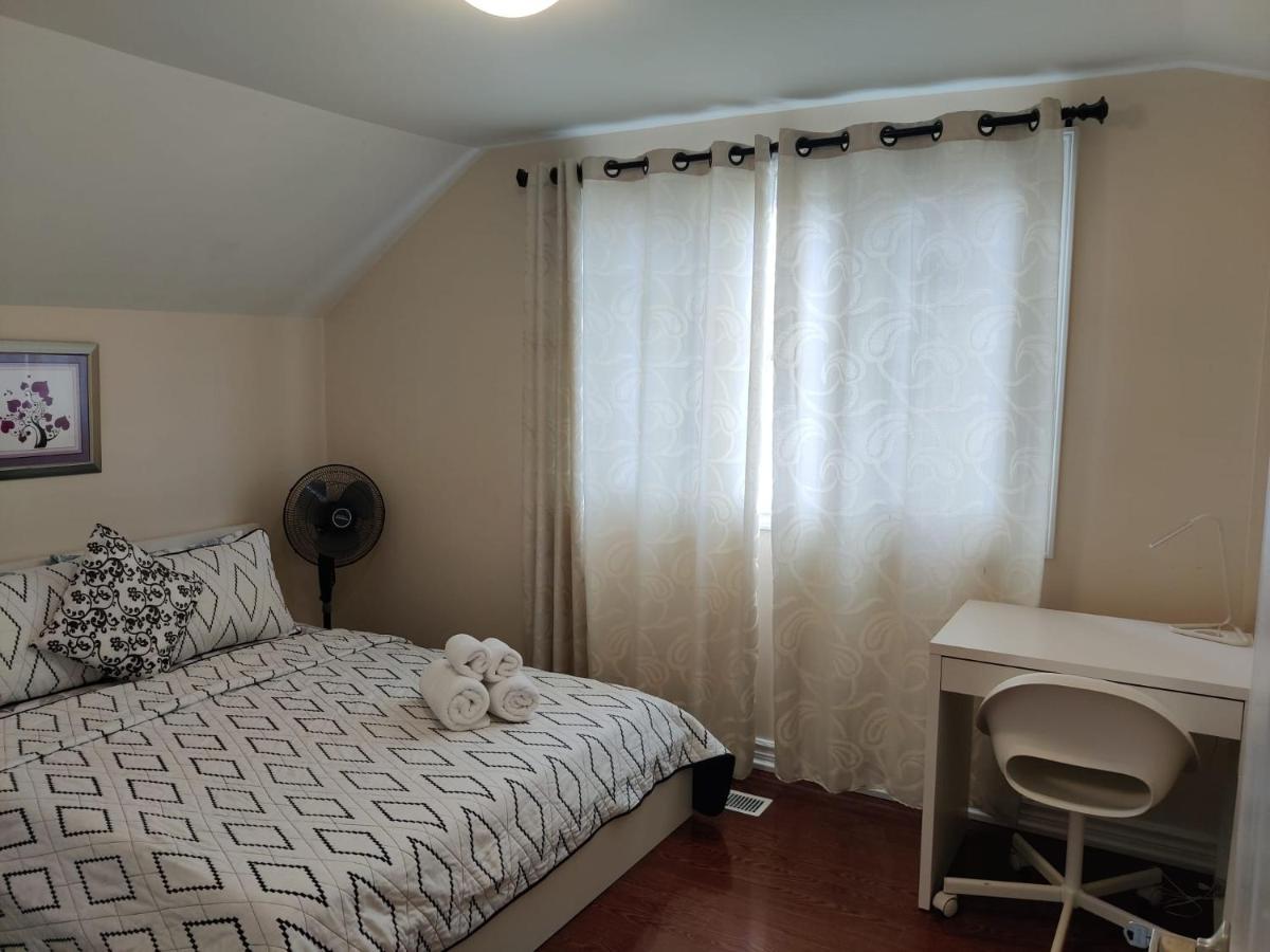 Spacious Mbr Near Kennedy Subway & Go Toronto Luaran gambar