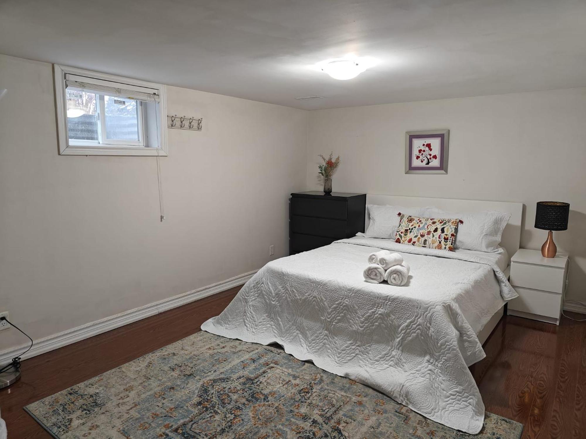 Spacious Mbr Near Kennedy Subway & Go Toronto Luaran gambar