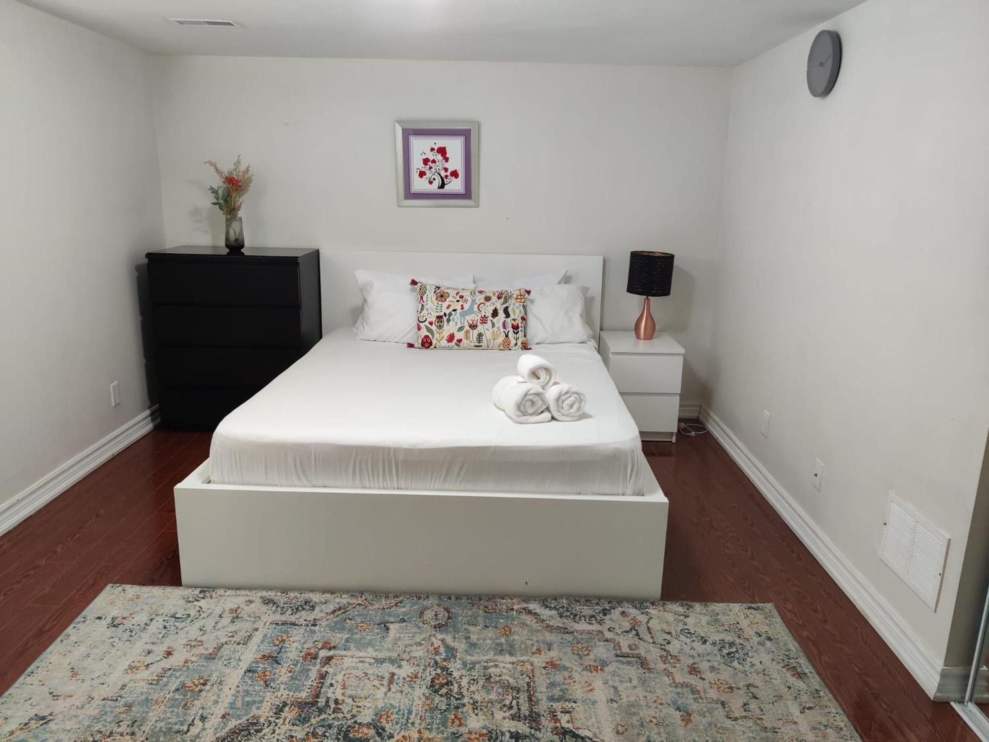 Spacious Mbr Near Kennedy Subway & Go Toronto Luaran gambar