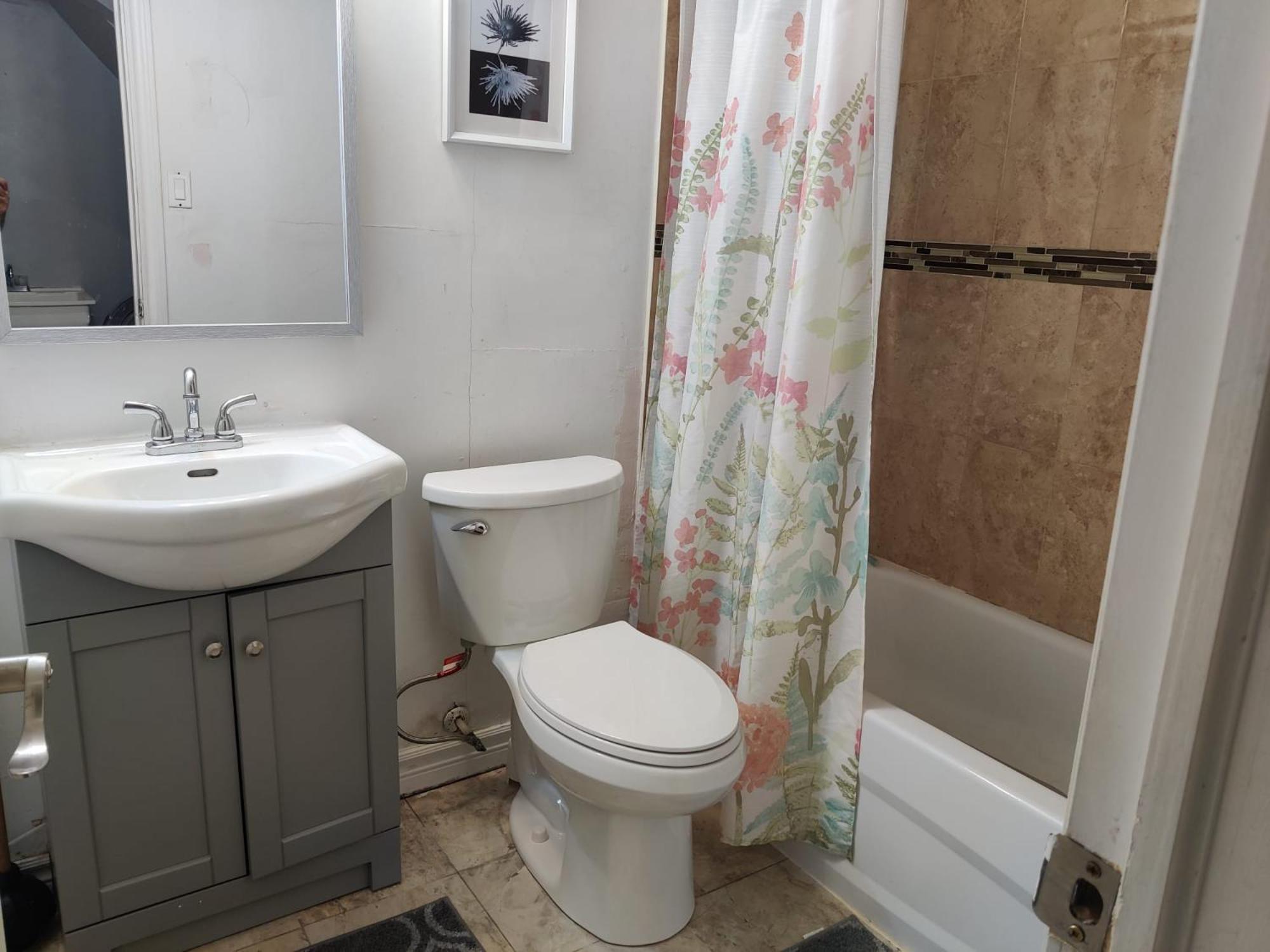 Spacious Mbr Near Kennedy Subway & Go Toronto Luaran gambar