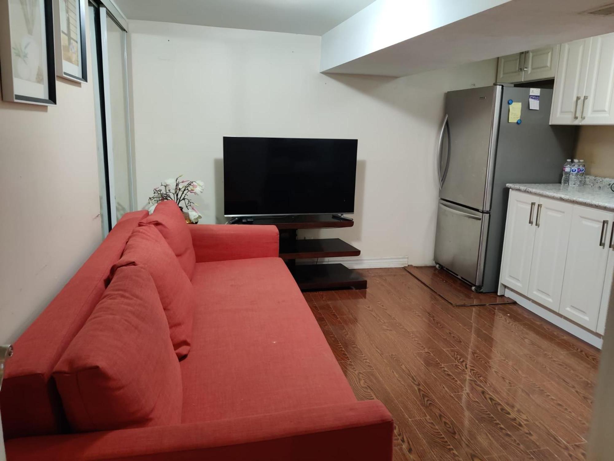 Spacious Mbr Near Kennedy Subway & Go Toronto Luaran gambar