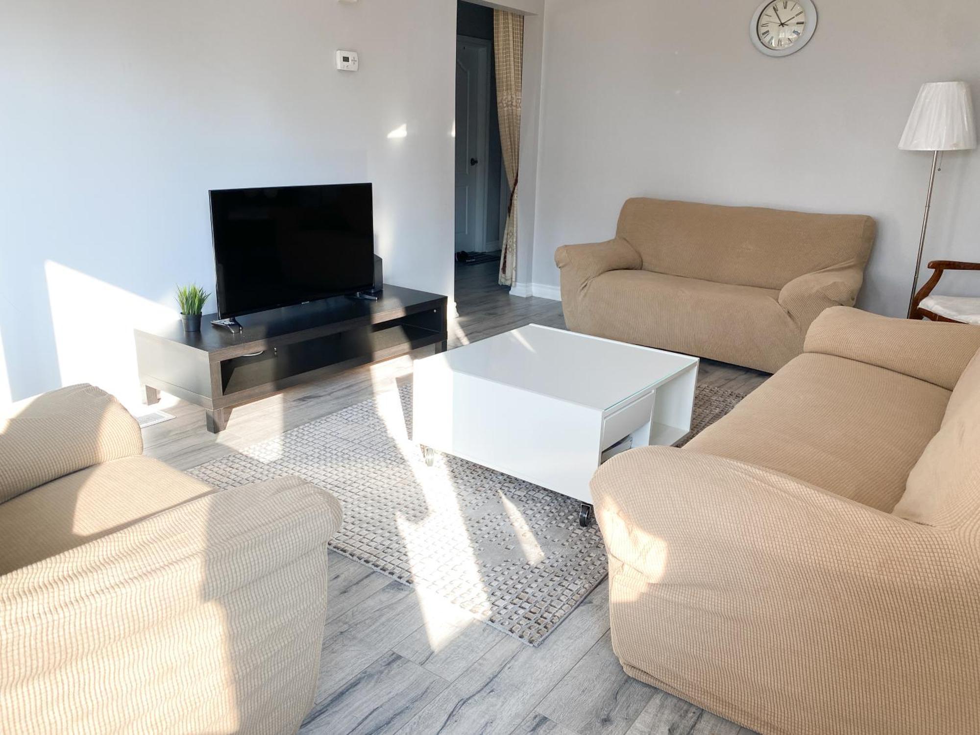 Spacious Mbr Near Kennedy Subway & Go Toronto Luaran gambar