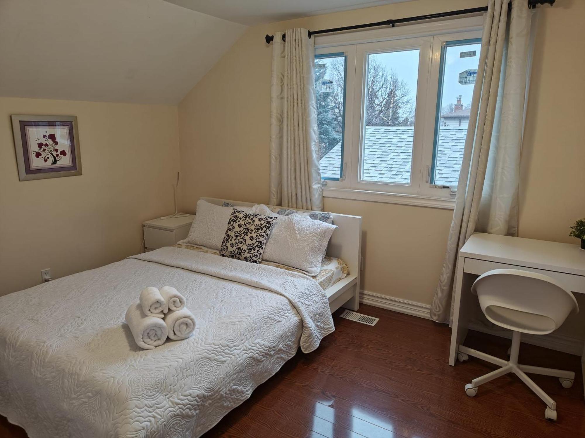Spacious Mbr Near Kennedy Subway & Go Toronto Luaran gambar