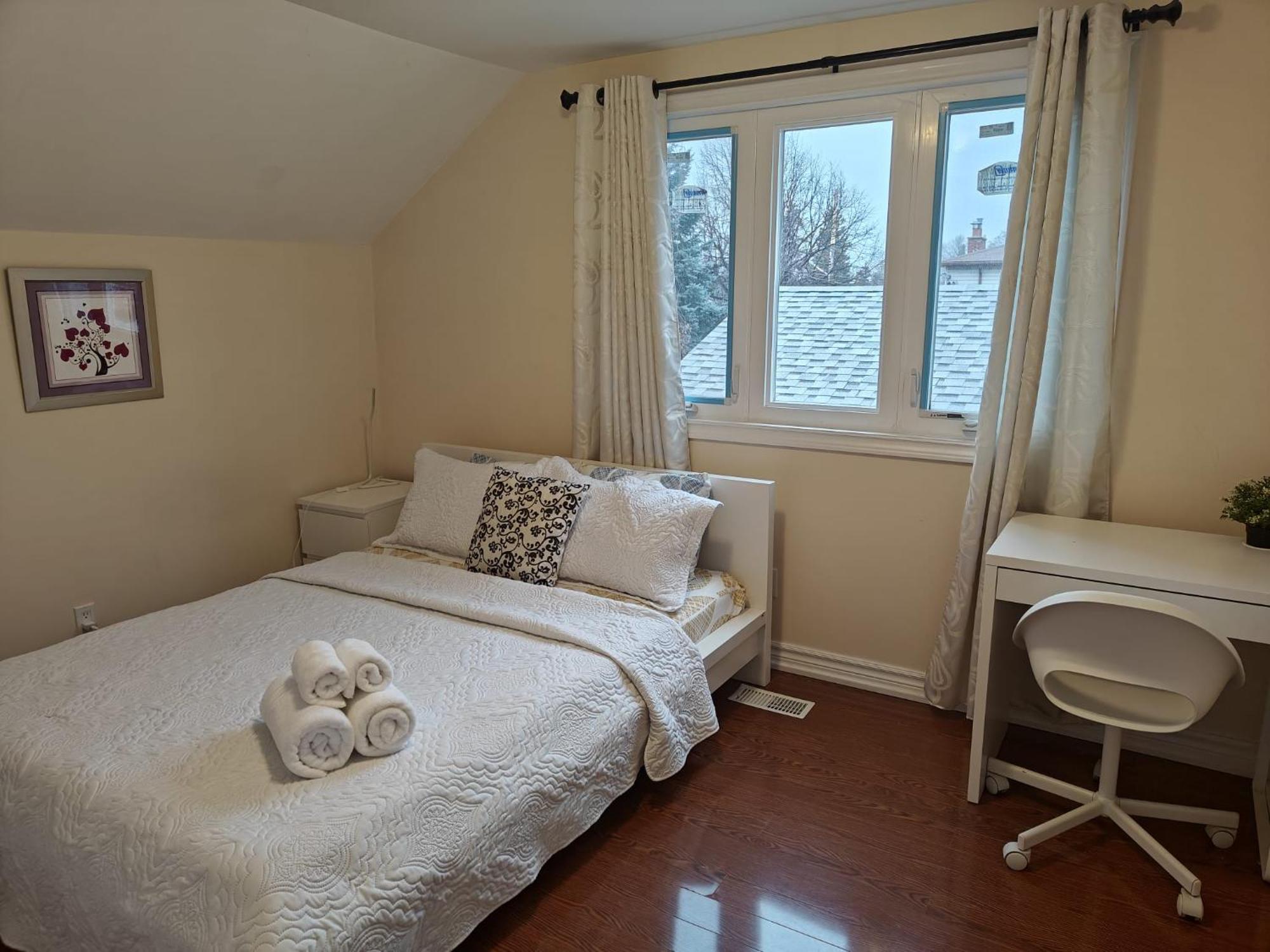 Spacious Mbr Near Kennedy Subway & Go Toronto Luaran gambar