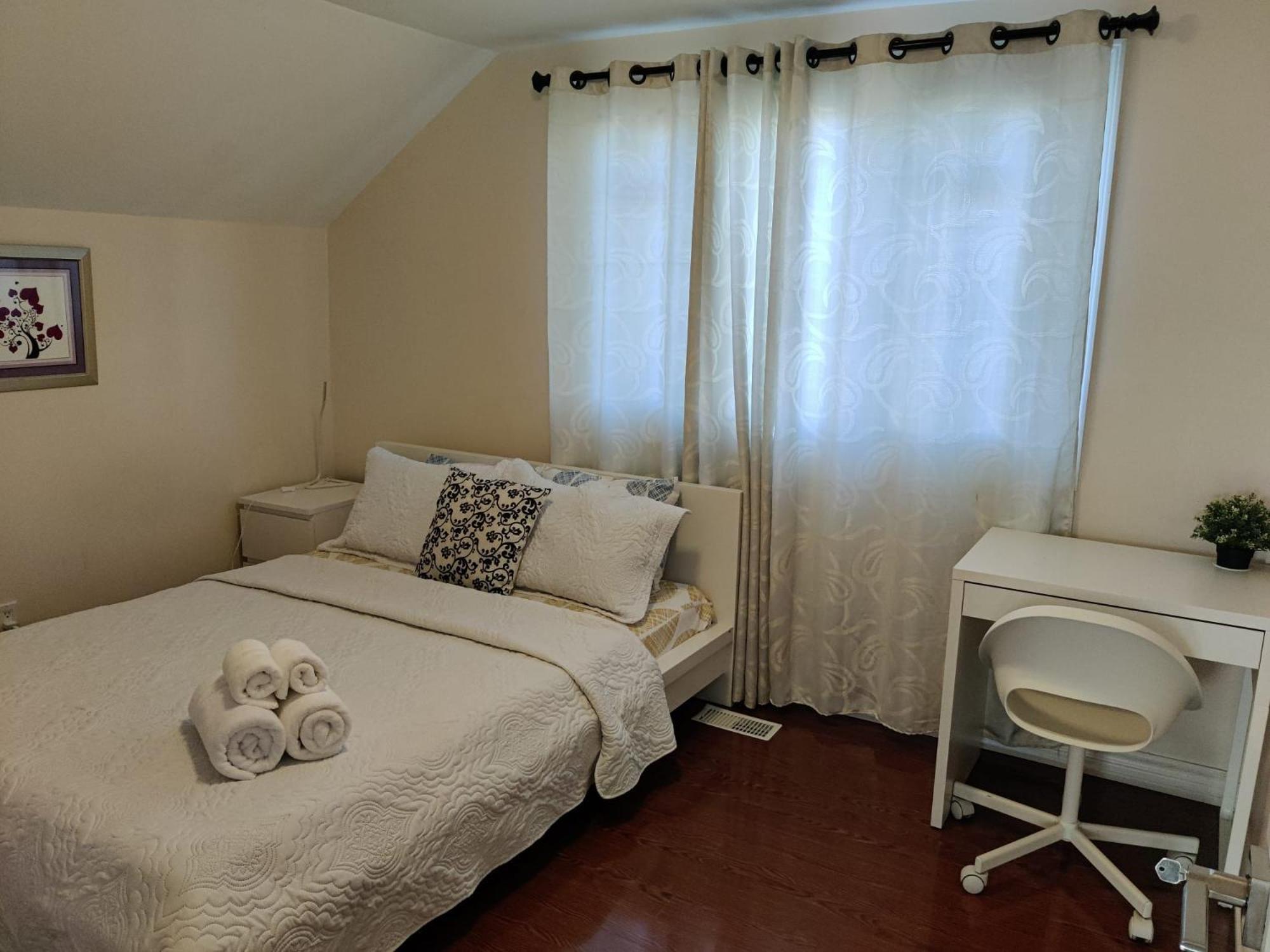 Spacious Mbr Near Kennedy Subway & Go Toronto Luaran gambar